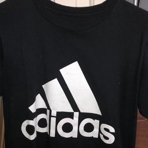 ADIDAS T-SHIRT